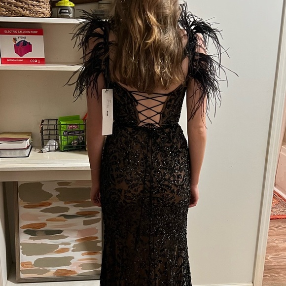 Prom dress for sale!! - Picture 4 of 4